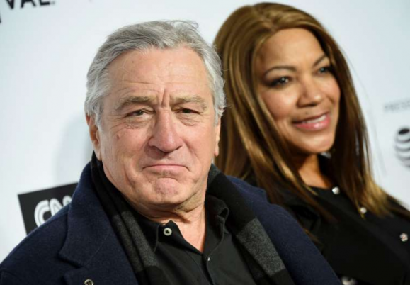 Robert De Niro and ex ignore each other during court hearing