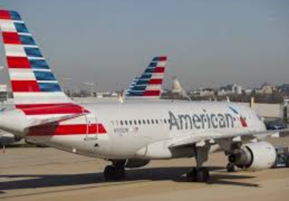 VIDEO: American Airlines employee, passenger have heated confrontation