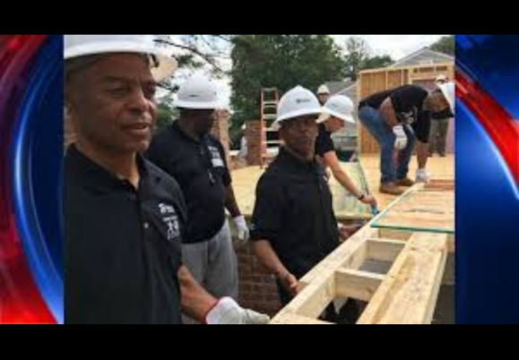 Former Heisman winners help Habitat for Humanity