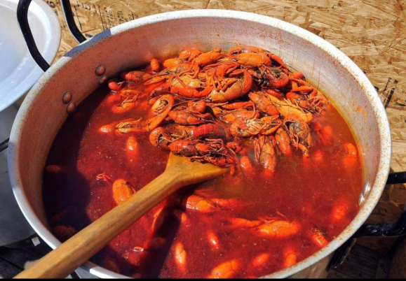 Over 2,000 pounds of crawfish being delivered to Columbus for big festival