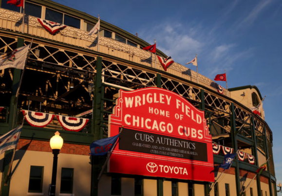 Cubs fan dies after falling over railing at Wrigley: 