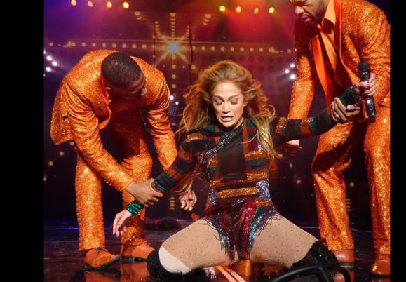 Jennifer Lopez gets stuck in formation during Las Vegas performance
