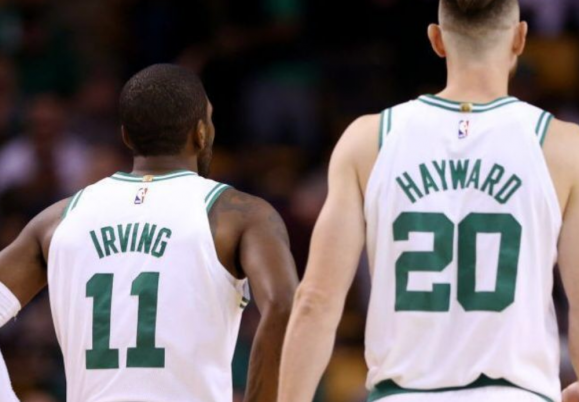 Gordon Hayward appears to break leg against Cavs in first game with Celtics